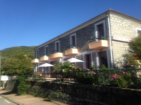 Hotel Les Calanques  Пьяна